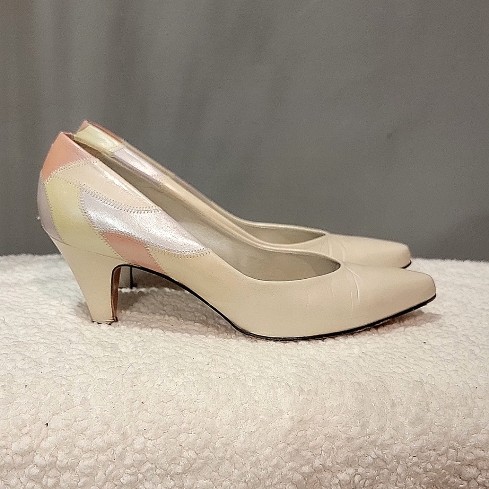 Bally Made in Italy Off white womens heels